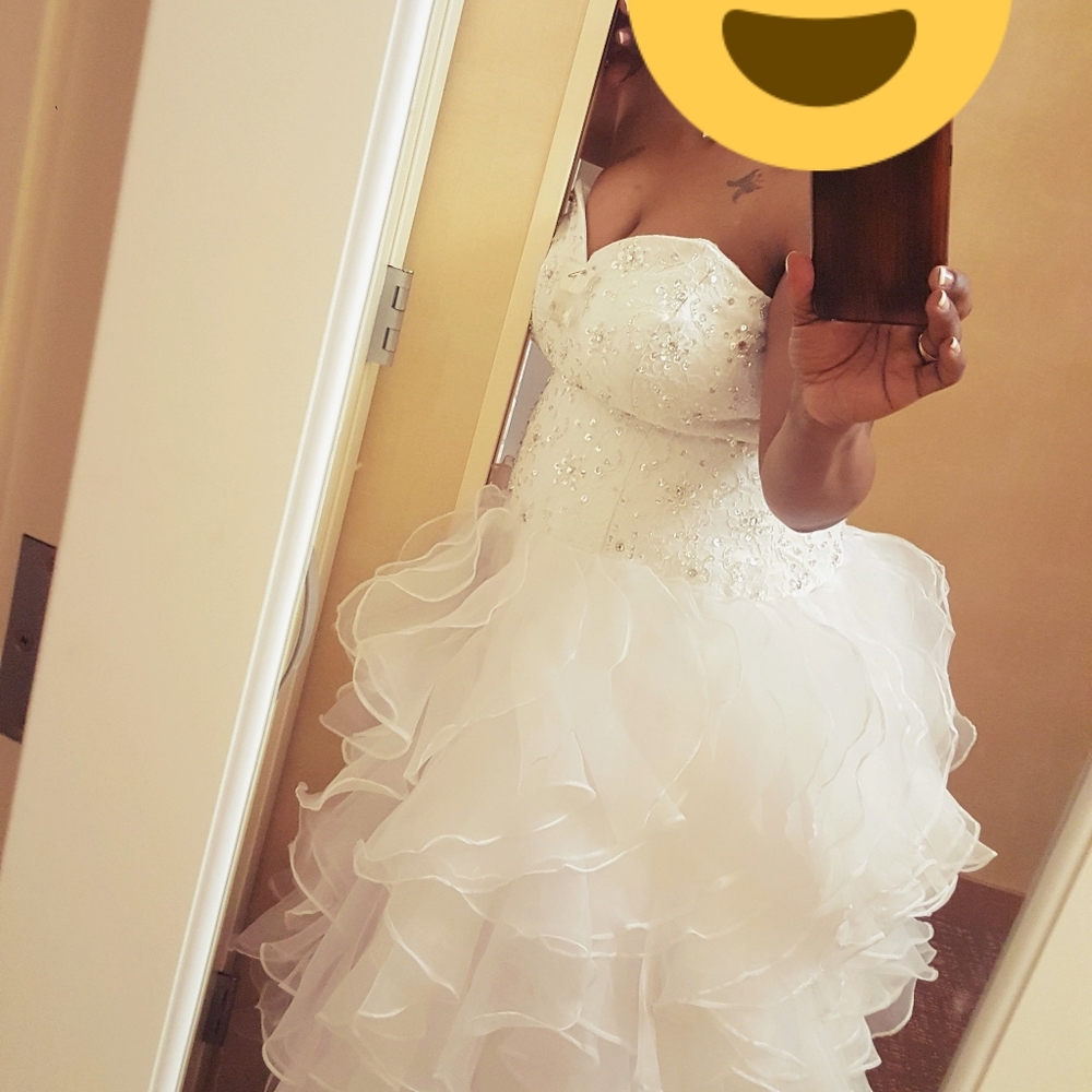 Sequin Ruffle High-Low wedding dress with Veil - Picture 12 of 12